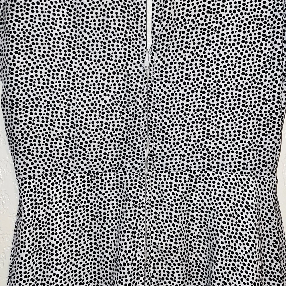 Mon Ami Black and White Spotted dress - Picture 6 of 12